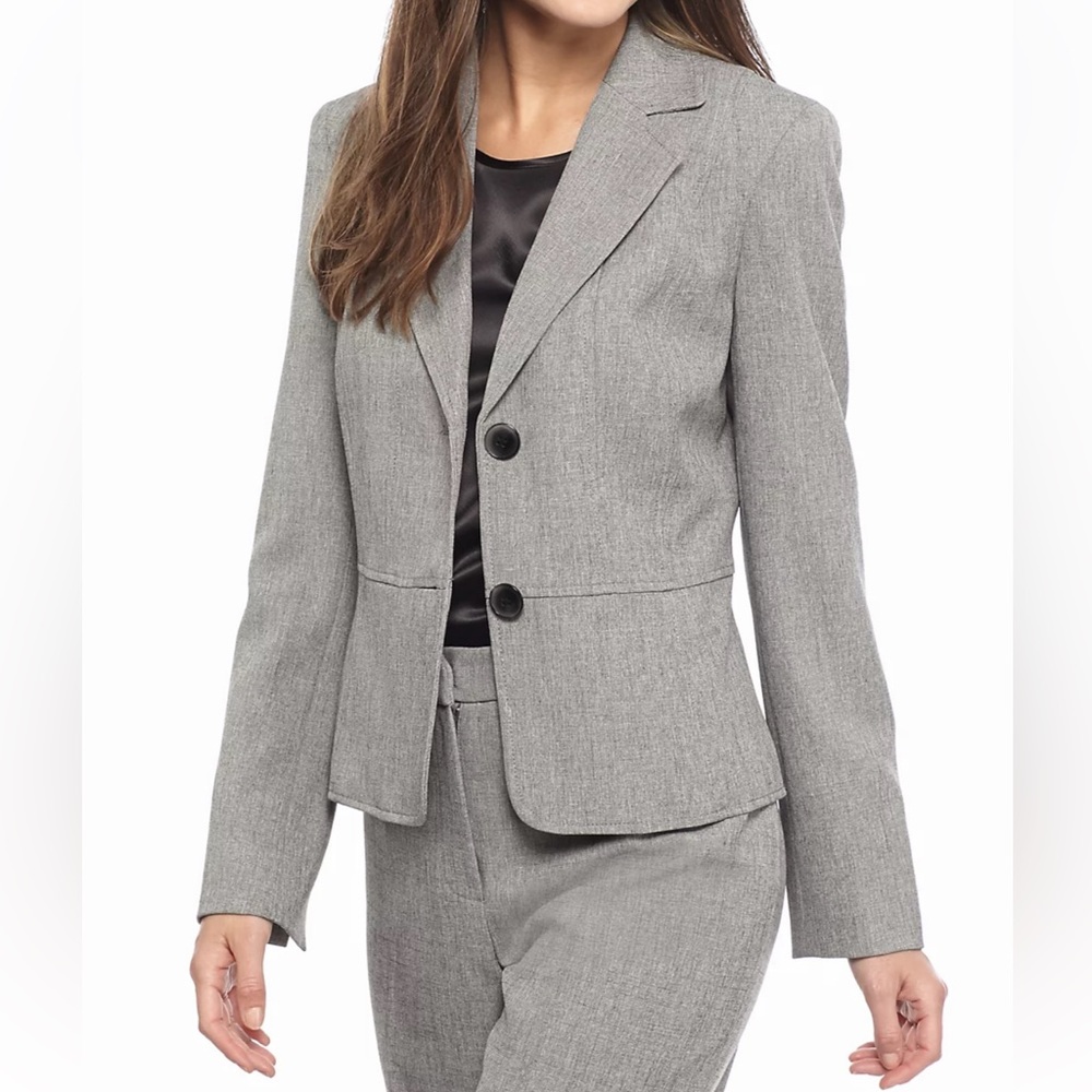 Women’s Grey Kasper Suit NWOT- Blazer Size 10P- Trousers Size 10
